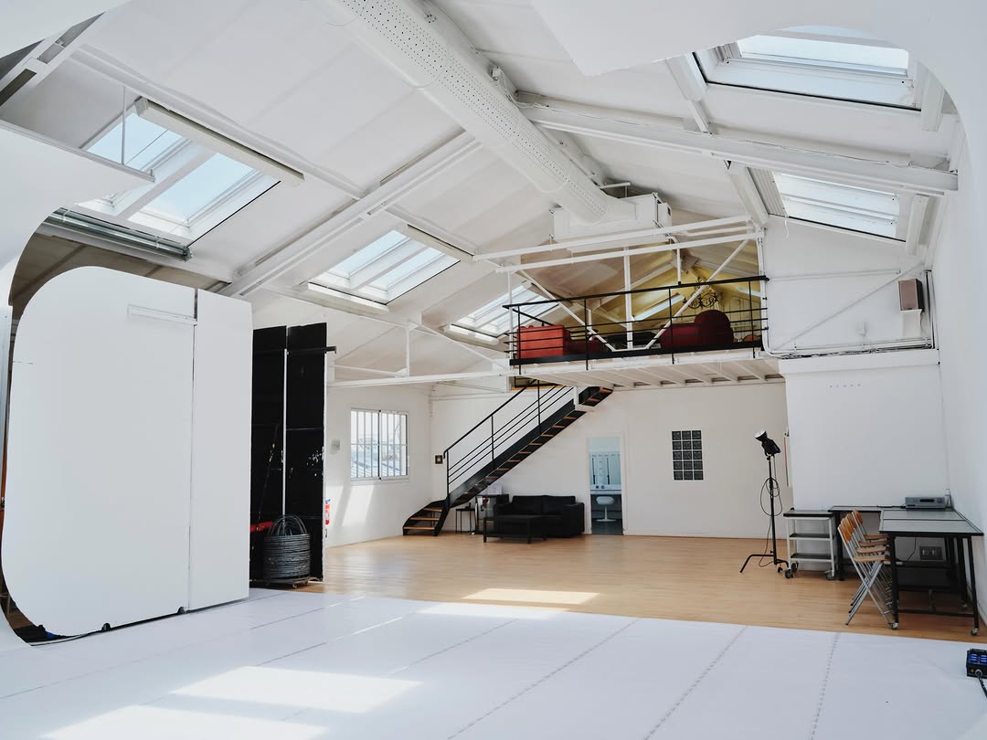 Studio 2
Update plateaux ✨
Fenêtres neuves & climatisation installée.

Studio update 
New windows & air conditioning installed.