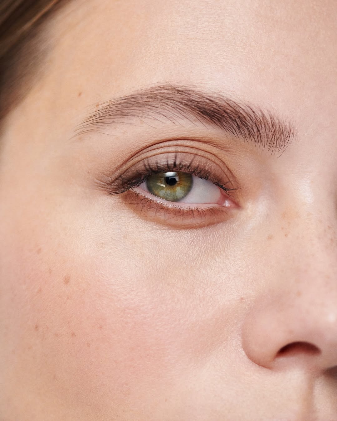 Thomas Slack X Bobbi Brown Cosmetics Aug. 25