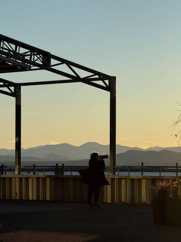 @sashaaeb @zoe_hallett @jaynewexler @lia_m_...