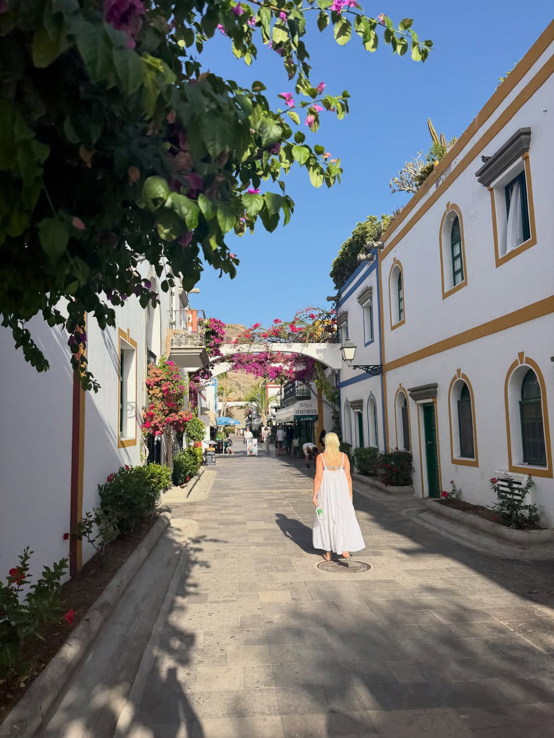 “Little Venice” in Gran Canaria today. 3 weeks or so later, we head back to NYC tmrw. 

Our great friend, photographer, tour guide and all around wonderful person Pedro Castellano has treated us to the best experiences in the Canaries. Ever grateful to him, his family and friends. We will return! ❤️