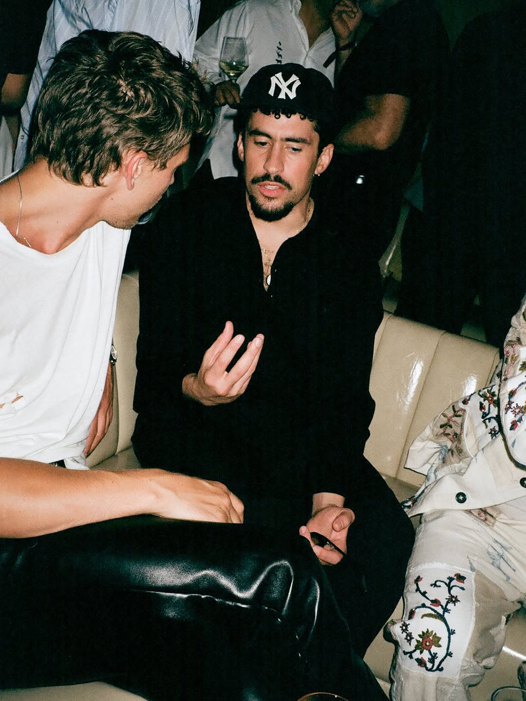 @darrenaronofsky’s @caughtstealingmovie NYC Premiere After Party

Photography: @mweinbergerr
Munchies: @dimsumgogo @katzsdeli @russanddaughters @famous_sammys @veselkanyc
@joespizzanyc
DJs: @djsirshorty @fcukers__
Location: @therippleroomnyc
Special Thanks: @protozoapictures

Production by @themorrisongroup