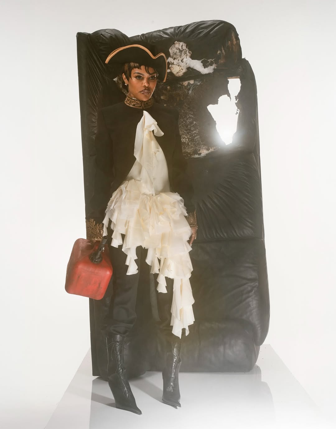 @teyanataylor for @i_d

Photographed by @jason_nocito_studio
Styled by @thetrillestb
Hair: @jadisjolie
Makeup: @raisaflowers
Nails: @byjuanalvear
Set Design: @rosie__turnbull
Props Designer: @objet_demarco
Location: @industriasuperstudio
Post Production: @asger_carlsen

i-D, Editor-in-Chief: @thomthomclub
i-D, Global Editorial Director: @steffyotka
i-D, Global Image Director: @_mq______
i-D, Art Director: @spamriskmissedcall

Production by @themorrisongroup