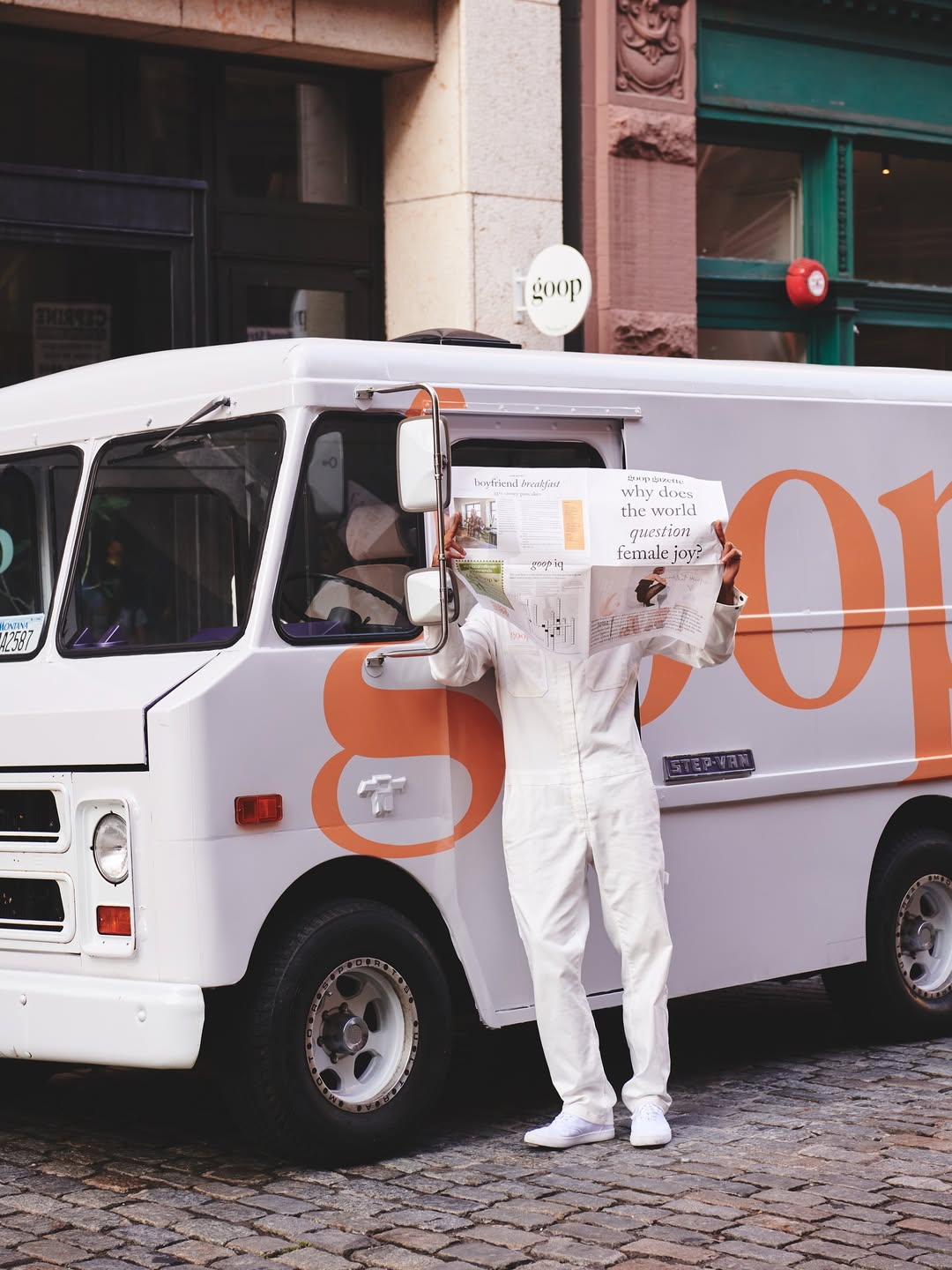 Custom @goop truck distributing milk, cookies, and VIP @goop baskets

Photography: @mike_smalls
Videography: #PatrickNaughter
PR & Concept: @karlaotto
Cookies: @lappartement4f
Milk: @nuthatchnyc

Production by @themorrisongroup