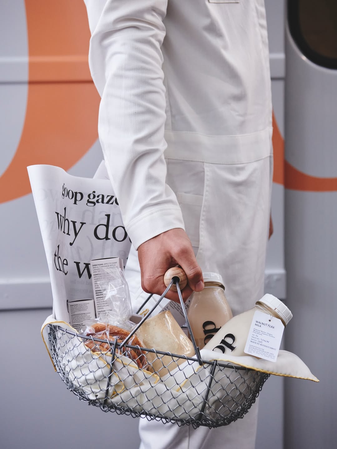 Custom @goop truck distributing milk, cookies, and VIP @goop baskets

Photography: @mike_smalls
Videography: #PatrickNaughter
PR & Concept: @karlaotto
Cookies: @lappartement4f
Milk: @nuthatchnyc

Production by @themorrisongroup