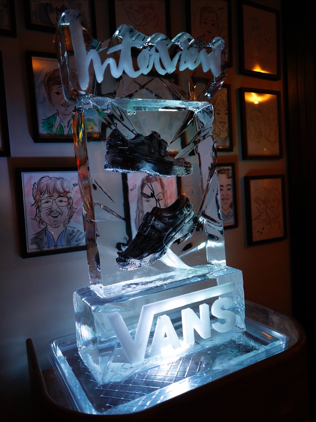 @interview celebrating @3fron’s premium old skool @vans shoe

Photography: @thecobrasnake
Florals: @oliveefloral
Ice Sculpture: @okamotostudio
Live Music: @dissensus.nyc
Caricature Artist: @drawmyparty
Location: @funnybar_nyc

Production by @themorrisongroup