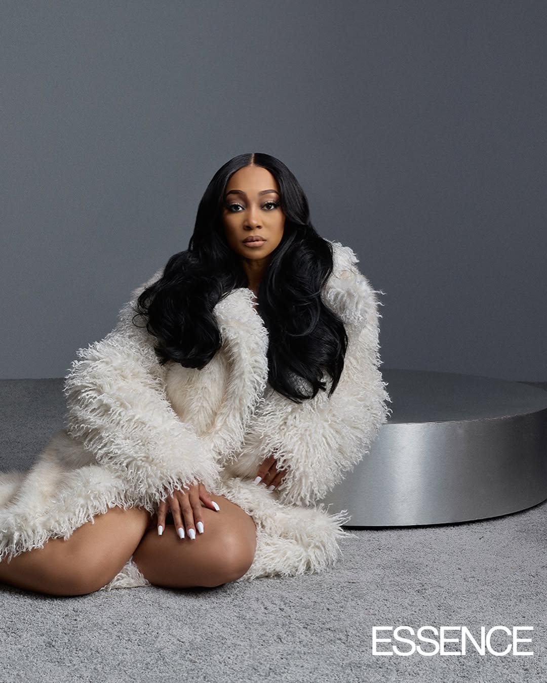 @brandy & @monicadenise for the cover of @essence’s fall/winter issue

Photographer: @myeshaevon
Stylist: @jasonrembert
Brandy Hair: @jstayready_
Brandy Makeup: @makeupartistgaby
Monica Hair: @iamhairbyhe
Monica Makeup: @eva_thediva_kim
Set Design: @sssinclaire
Tailor: @msshanitad
Location: @mediaproductionstudios
Special Thanks: @thecandlerhotel

ESSENCE, VP, Content: @itsnandibby
ESSENCE, Art Director: @so.lit
ESSENCE, Creative Operations: @hashtag_bre
ESSENCE, Consulting Design Direction: @bibbygregory

Production by @themorrisongroup