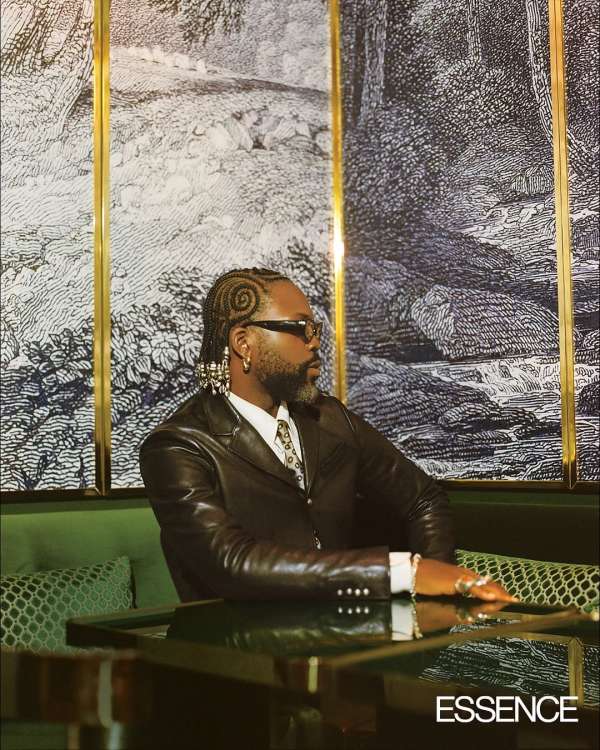 @alexanderjulian for @essence’s fall/winter...