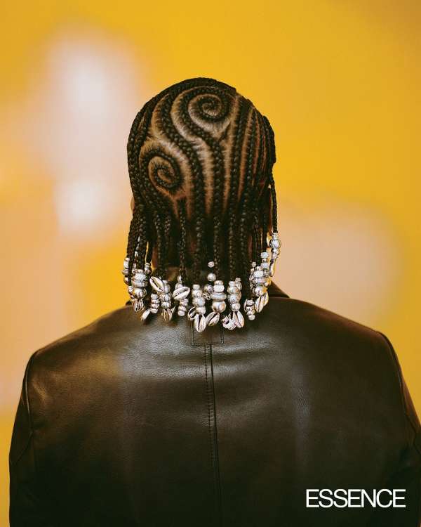 @alexanderjulian for @essence’s fall/winter...