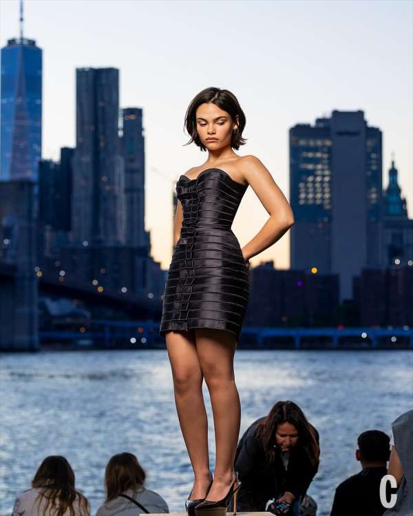 @ariana_greenblatt for the cover of @cosmop...