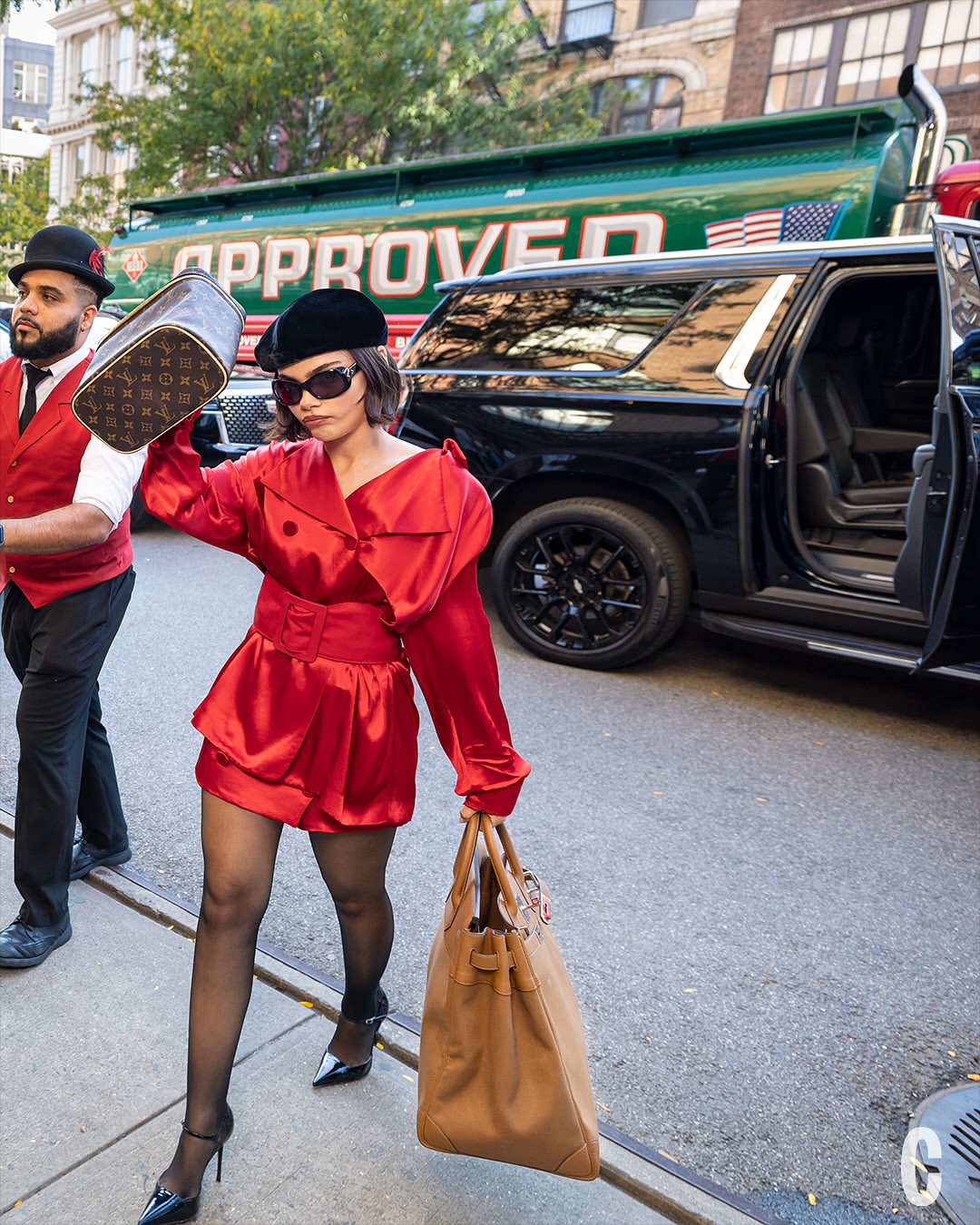 @ariana_greenblatt for the cover of @cosmopolitan

Photographer: @greenfield_lauren
Stylist: @branduh
Hair: @marcmena
Makeup: @steviehuynh
Nails: @julieknailsnyc
Paparazzi: @blayzenphotos @josiahwphotos
Location: @boweryhotel

COSMO, Editor-in-Chief:@willahbennett
COSMO, Creative Director: @samantha_adler
COSMO, Senior Entertainment Director: @maxwelllosgar
COSMO, Visual Director: @scottmlacey
COSMO, Senior Visual Editor: @emilyadar
COSMO, Associate Visual Editor: @simply.toto

Production by @themorrisongroup