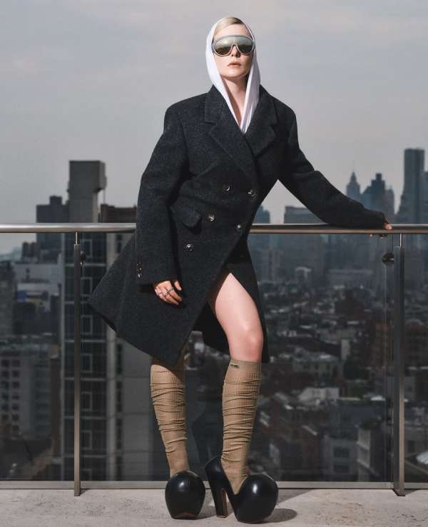 @ellefanning for @i_d’s November digital co...