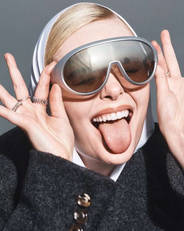 @ellefanning for @i_d’s November digital co...