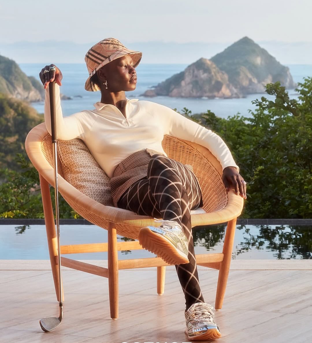 @ssense x @fourseasons

Photographer: @chrismaggio
Stylist: @stella_greenspan
Hair: @mattbenns
Makeup: @alliesmithmakeup
Post Production: @purple_martin_studio

Head of Creative & Content: @thomthomclub
Contributing Photography Direction: @_mq______
Senior Digital Media Editor: @rbbykelly

Production by @themorrisongroup