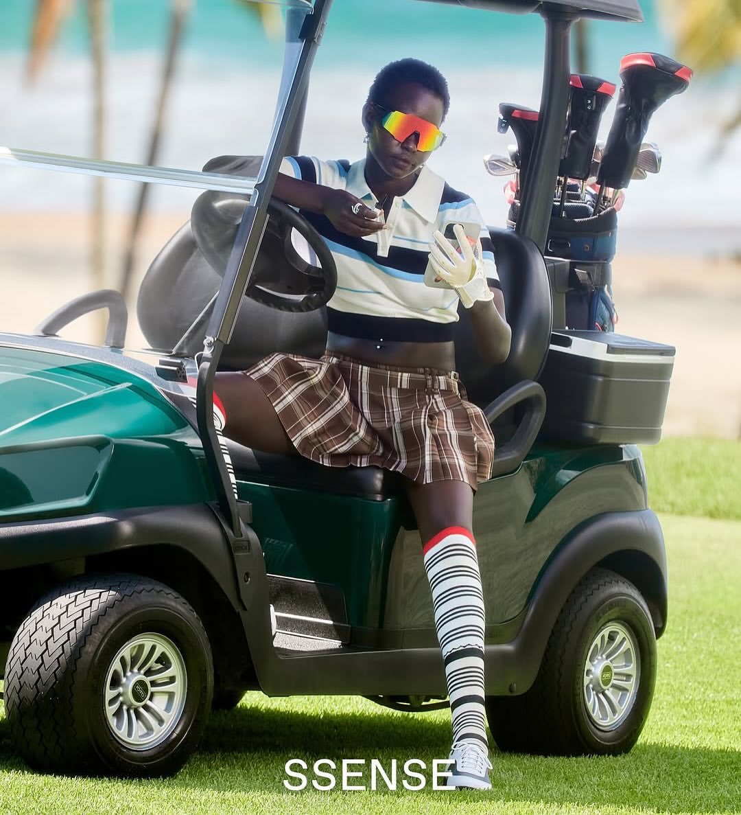 @ssense x @fourseasons

Photographer: @chrismaggio
Stylist: @stella_greenspan
Hair: @mattbenns
Makeup: @alliesmithmakeup
Post Production: @purple_martin_studio

Head of Creative & Content: @thomthomclub
Contributing Photography Direction: @_mq______
Senior Digital Media Editor: @rbbykelly

Production by @themorrisongroup