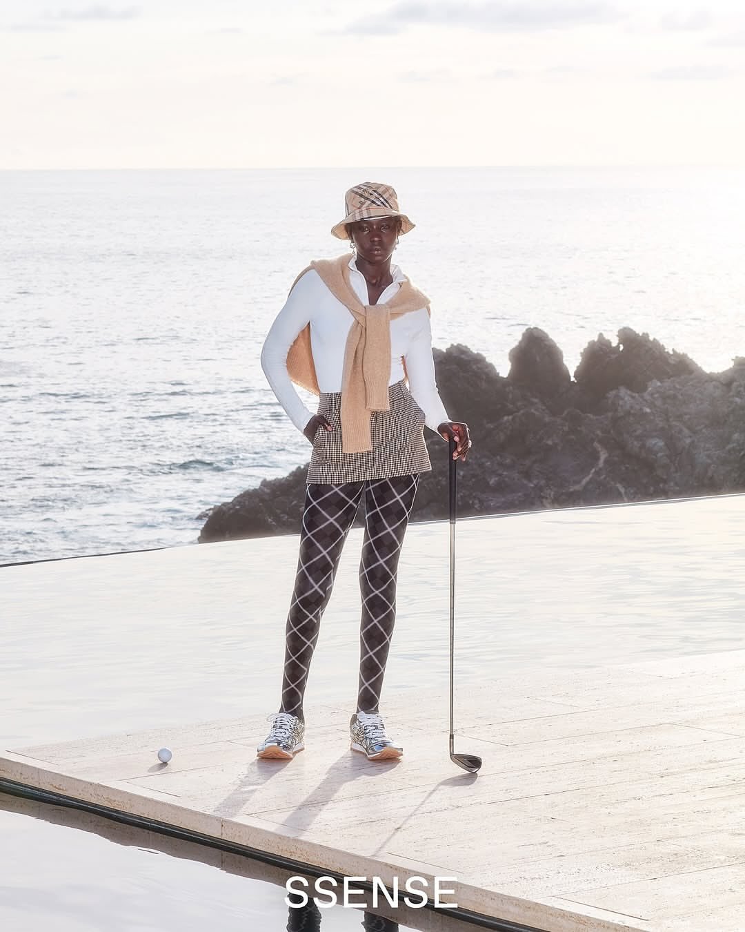 @ssense x @fourseasons

Photographer: @chrismaggio
Stylist: @stella_greenspan
Hair: @mattbenns
Makeup: @alliesmithmakeup
Post Production: @purple_martin_studio

Head of Creative & Content: @thomthomclub
Contributing Photography Direction: @_mq______
Senior Digital Media Editor: @rbbykelly

Production by @themorrisongroup