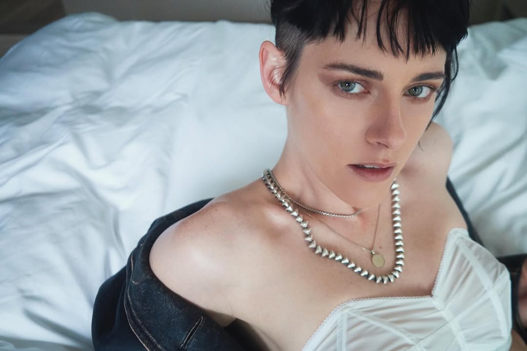 #KristenStewart & @impoots for for @i_d’s digital cover

Photographer: @morgan.maher
Stylist: @esthermatillaoubina
Writer: @ariel_lebeau
Kristen Hair: @hairbyadir @aframe_agency
Imogen Hair: @hairbyjohnd @forwardartists
Kristen Makeup: @storyofmailife @forwardartists
Imogen Makeup: @missjobaker @forwardartists
Nails: @eriishizu @thewallgroup
Location: @lermitagebh

i-D, Editor-in-Chief: @thomthomclub
i-D, Global Editorial Director: @steffyotka
i-D, Global Image Director: @_mq______
i-D, Art Director: @spamriskmissedcall

Production by @themorrisongroup