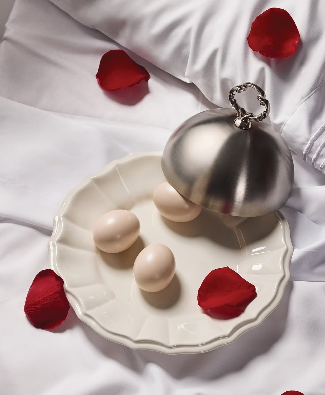 @wsjmag’s Holiday Gift Guide

Photographer: @davidbrandongeeting @totalworld
Set Design: @mikefeswick
Location: @shiostudio
Post Production: @sarastoutbarr

Production by @themorrisongroup