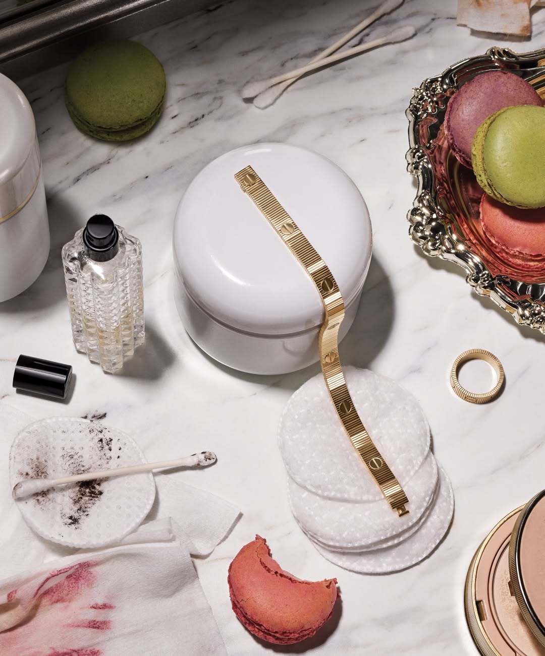 @wsjmag’s Holiday Gift Guide

Photographer: @davidbrandongeeting @totalworld
Set Design: @mikefeswick
Location: @shiostudio
Post Production: @sarastoutbarr

Production by @themorrisongroup