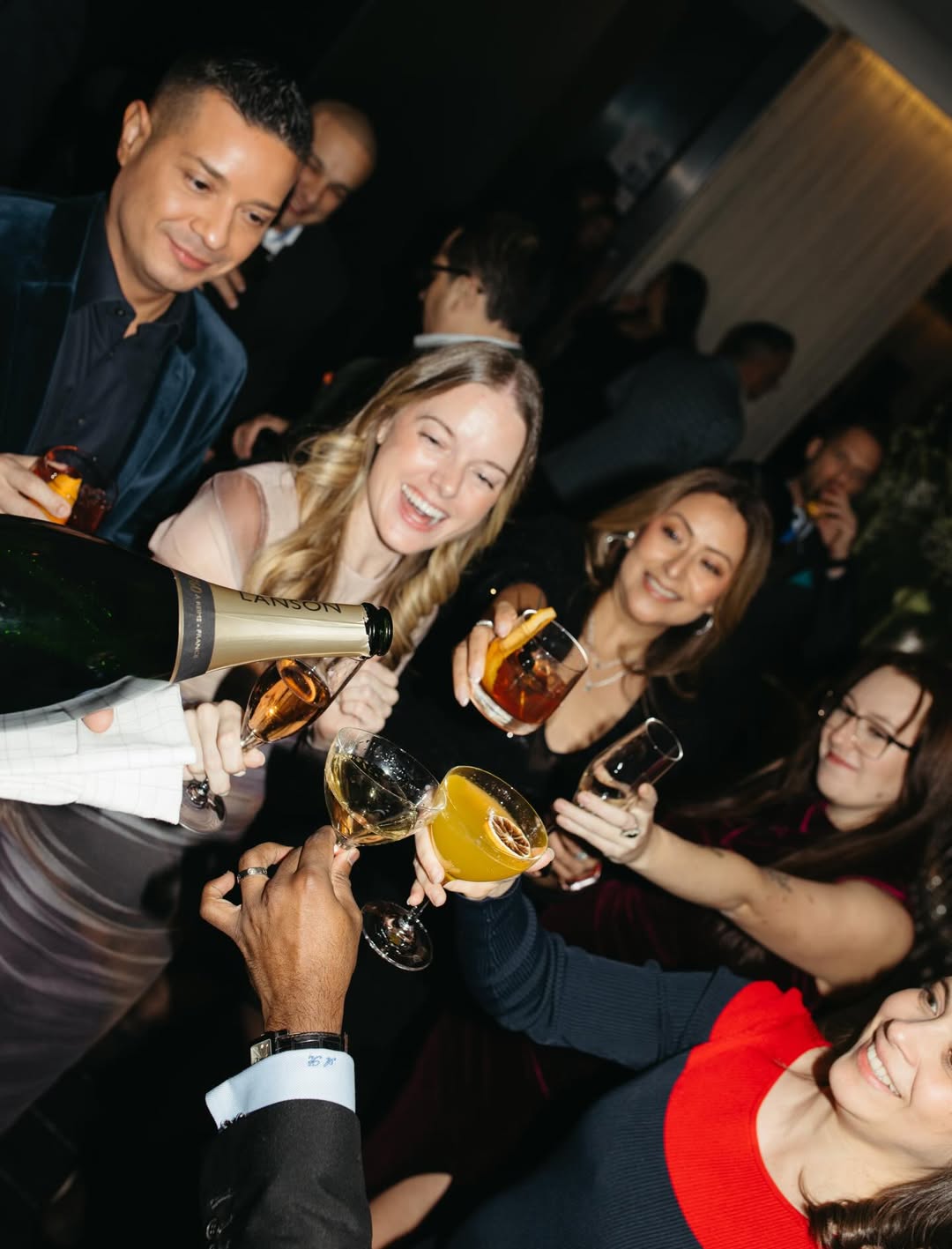 @highgatehotels holiday party at @theknicknyc

Set Design & Florals: @gett_line
Lighting: @lowres.co
DJ: @omgprkr
Performer: @bouncebyelena @bwaybooker
A/V: @paradox_productions_ny

Creative + Production by @themorrisongroup