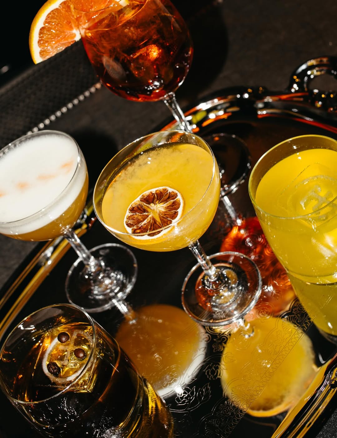 @highgatehotels holiday party at @theknicknyc

Set Design & Florals: @gett_line
Lighting: @lowres.co
DJ: @omgprkr
Performer: @bouncebyelena @bwaybooker
A/V: @paradox_productions_ny

Creative + Production by @themorrisongroup