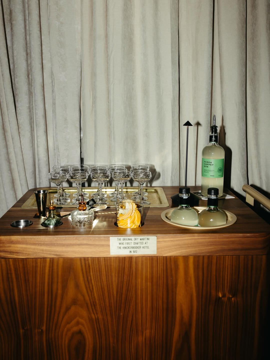 @highgatehotels holiday party at @theknicknyc

Set Design & Florals: @gett_line
Lighting: @lowres.co
DJ: @omgprkr
Performer: @bouncebyelena @bwaybooker
A/V: @paradox_productions_ny

Creative + Production by @themorrisongroup