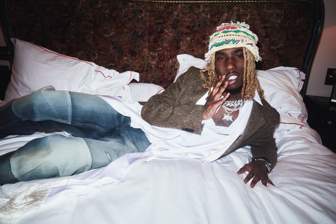 The best of nyc for @i_d’s SS26 print issue with @osamason @indiabradleyy @nrips @julianwolfstoller

Photographer: @morgan.maher
Stylist: @stellaluciadeopito
Text by @nrips
Hair: @kevinryanhair
Makeup: @kuma1206
Location: @hotelchelsea

i-D, Editor-in-Chief: @thomthomclub
i-D, Global Image Director: @_mq______
i-D, Global Editorial Director: @steffyotka
i-D, Global Fashion Director: @clare_byrne
i-D, Entertainment Editor: @douglasgrnwd

Production by @themorrisongroup