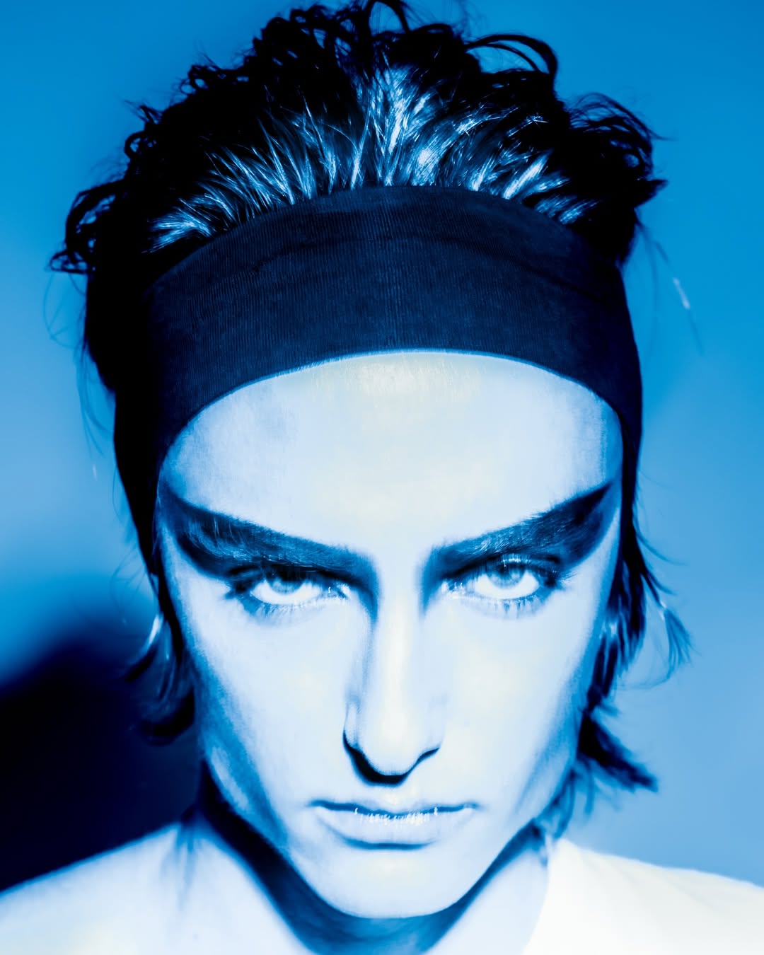 @cruzcvaldez x @lucas.a.wilson & co. for @i_d’s SS26 print issue

Talent: @dara._ @danyelletaylor.portal @dominiquesilverintl @0__owen 

Stylist: @sierrannestep
Hair: @lucas.a.wilson
Makeup: jennasaisquoii
Nails: @nailnori
Casting: @bertmartirosyan
Location: #StudioWagner
Post Production: @cruzcvaldez

i-D, Editor-in-Chief: @thomthomclub
i-D, Global Image Director: @_mq______
i-D, Global Editorial Director: @steffyotka
i-D, Global Fashion Director: @clare_byrne
i-D, Entertainment Editor: @douglasgrnwd

Production by @themorrisongroup