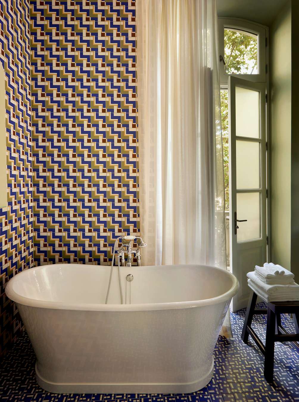 Laure Joliet X HTSI Oct. 25