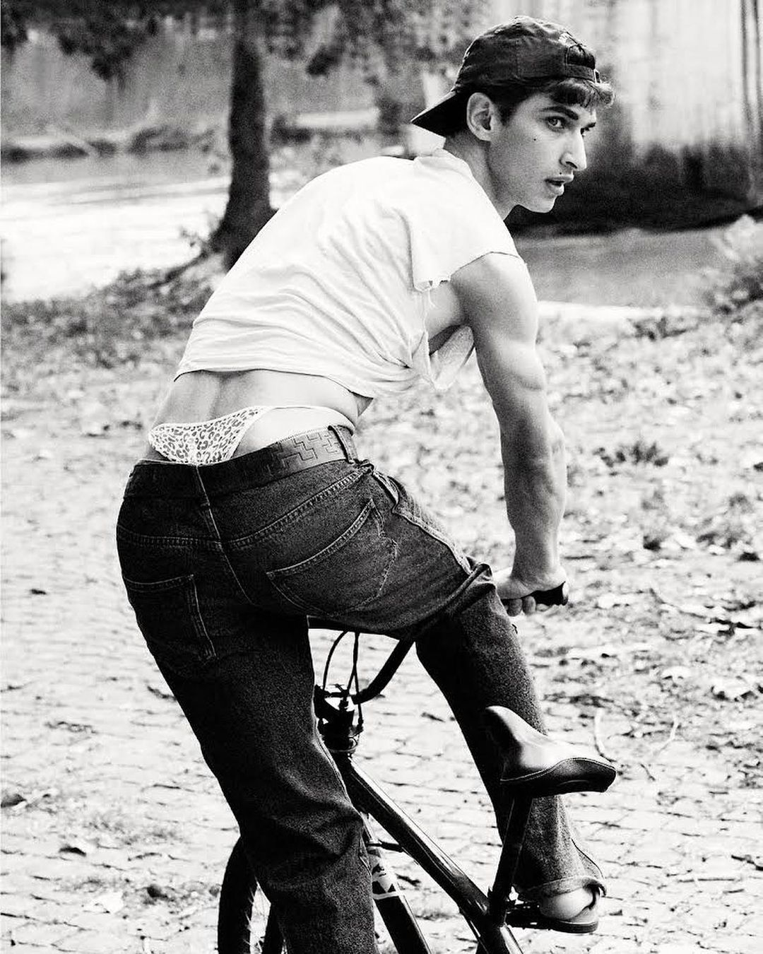 Dust Magazine |  Jan. 24