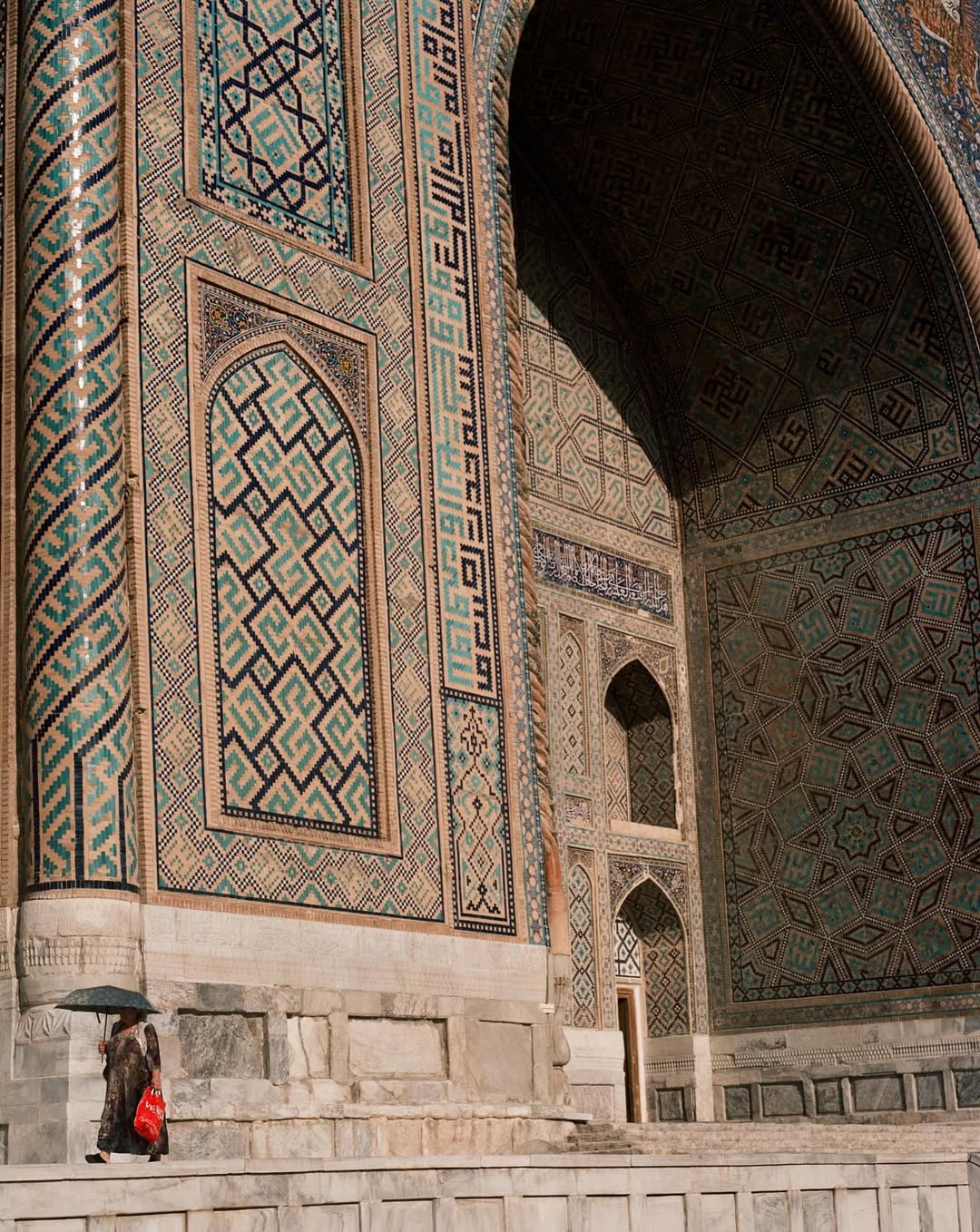 Holiday Magazine

Photographers Hill and Aubrey
Talents Daria Bakhshi & local street cast
Casting Director Piergiorgio Del Moro
Stylist Jerome Andre
Hair Stylist Alexander Solterman 

Produced by Town 
Shot in Samarkand, Uzbekistan

#holiday #hillandaubrey #uzbekistan #editorial #production #townproductions #photography