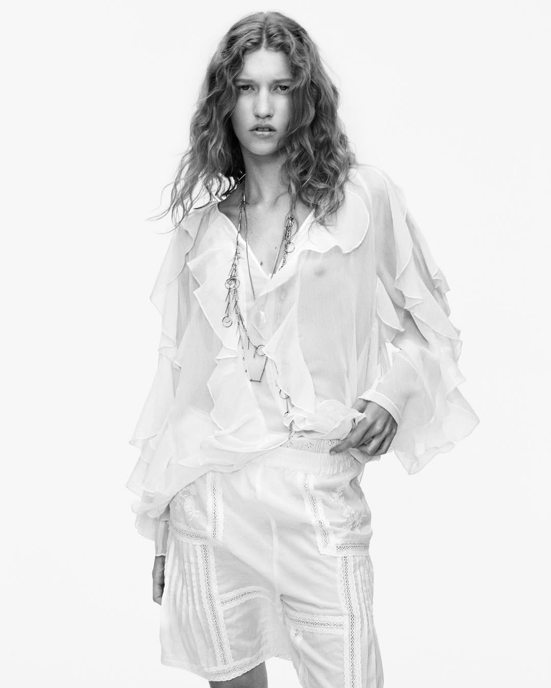 Zara Woman

Photographer Adam Peter Johnson
Stylist Vanessa Reid
Talent Apolline Rocco-Fohrer
Makeup Artist Celine Martin 
Hair Stylist Kalle Eklund
Manicurist Hanaé Goumri
Tailor Mikolaj Sokolowski

Produced by Town 
Shot in Paris, France 

#zara #adampeterjohnson #commercial #production #townproductions #photography