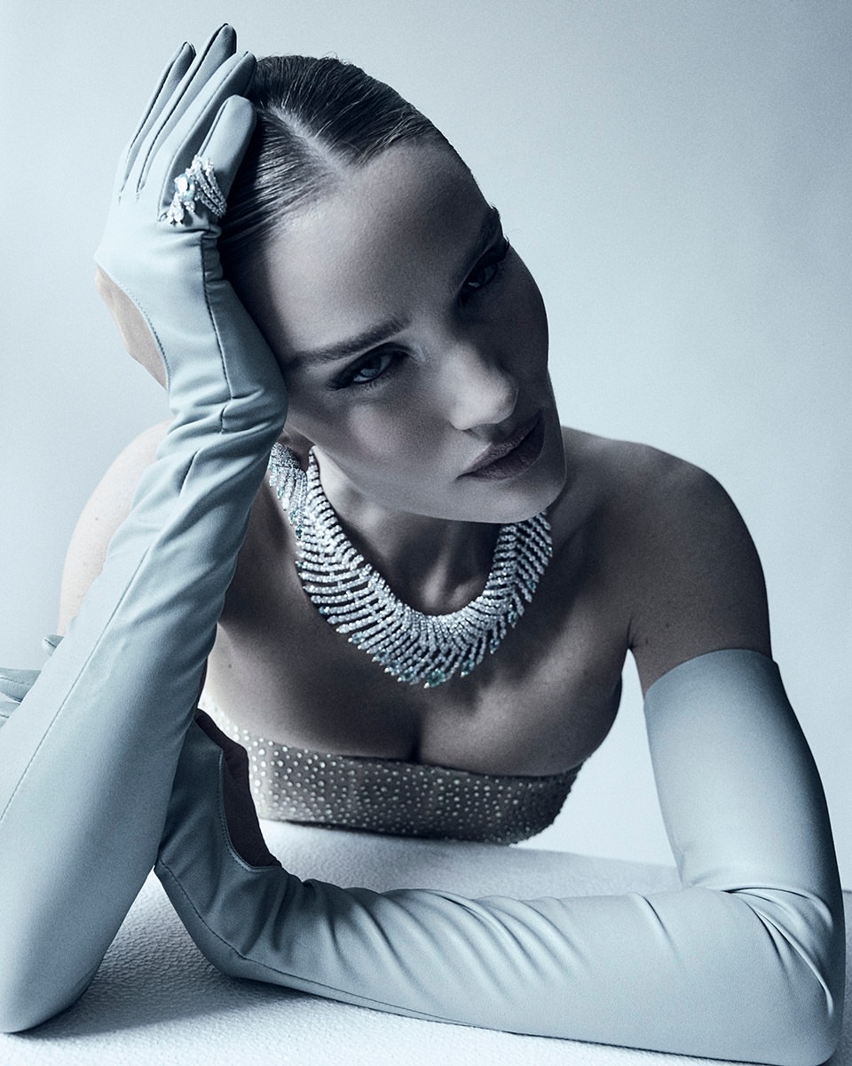 David  Roemer X Rosie Huntington-Whiteley for Harper’s Bazaar Taiwan Jun. 25