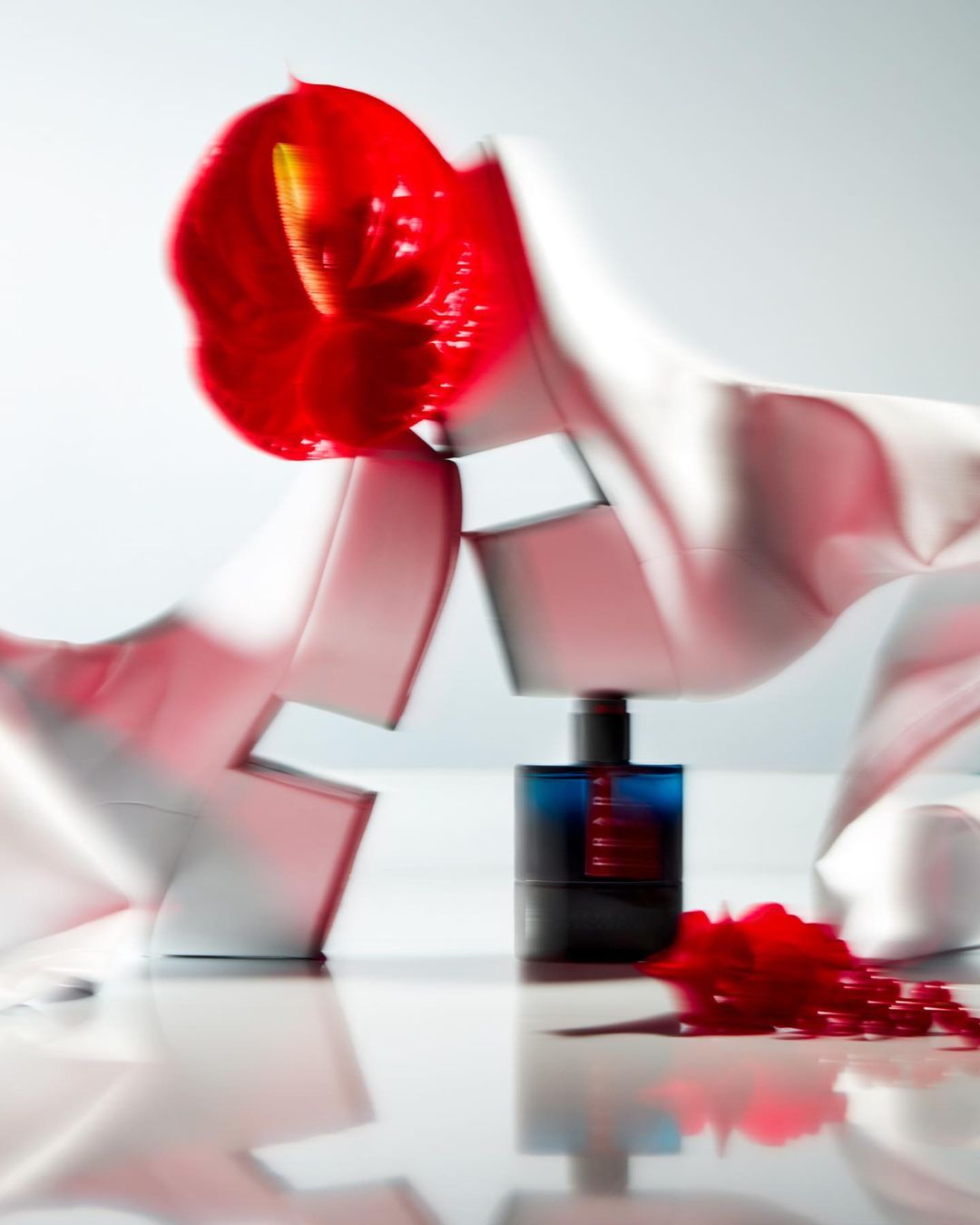 Numéro Netherlands |  Oct. 21