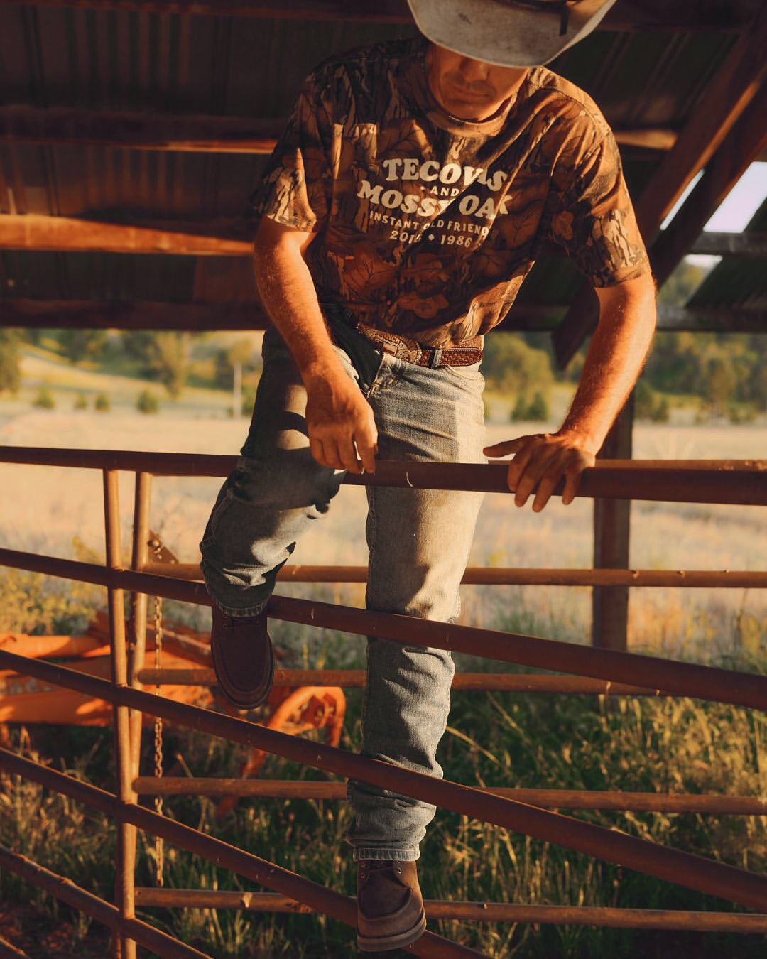 <a href="/travis-gillett">Travis Gillett</a> X tecovas <span style="text-transform: none; white-space: nowrap;">Oct. 25</span>