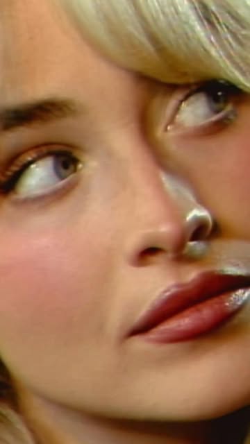 Man(hattan)'s Best Friend @sabrinacarpenter...