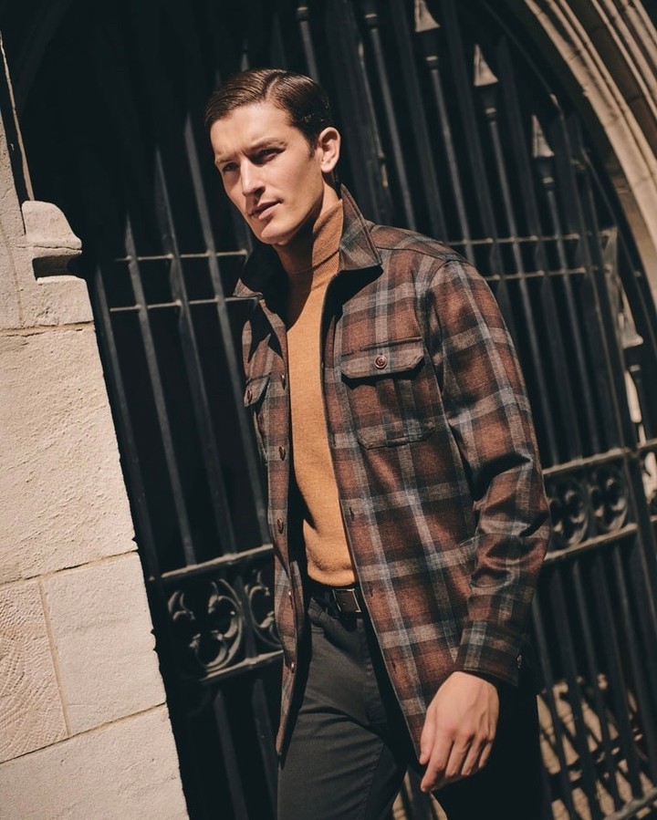 Hart Schaffner Marx |  Dec. 22