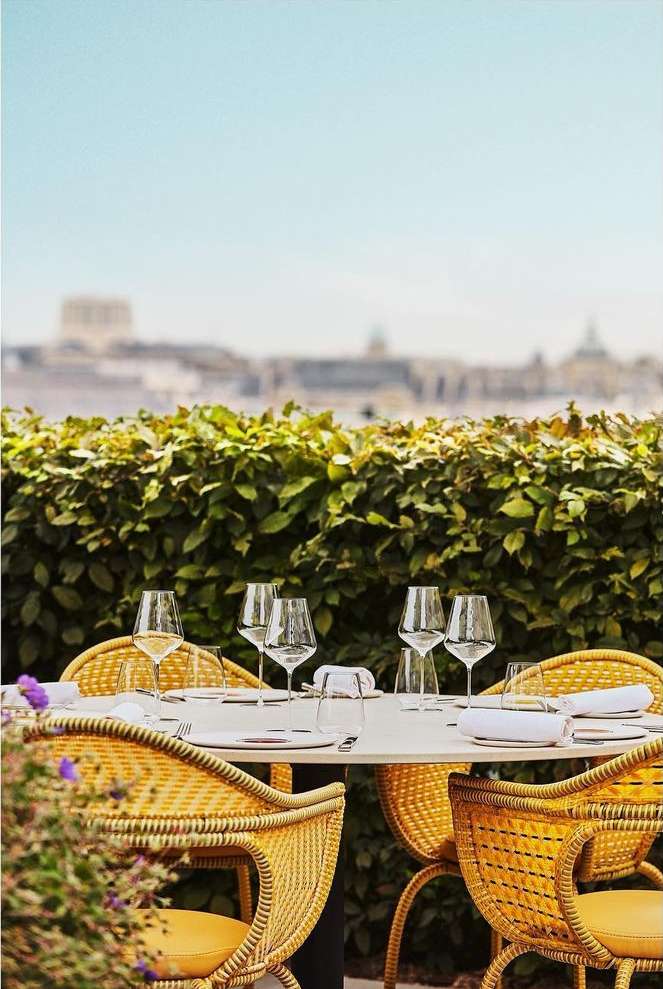 Le Tout-Paris |  Sep. 21