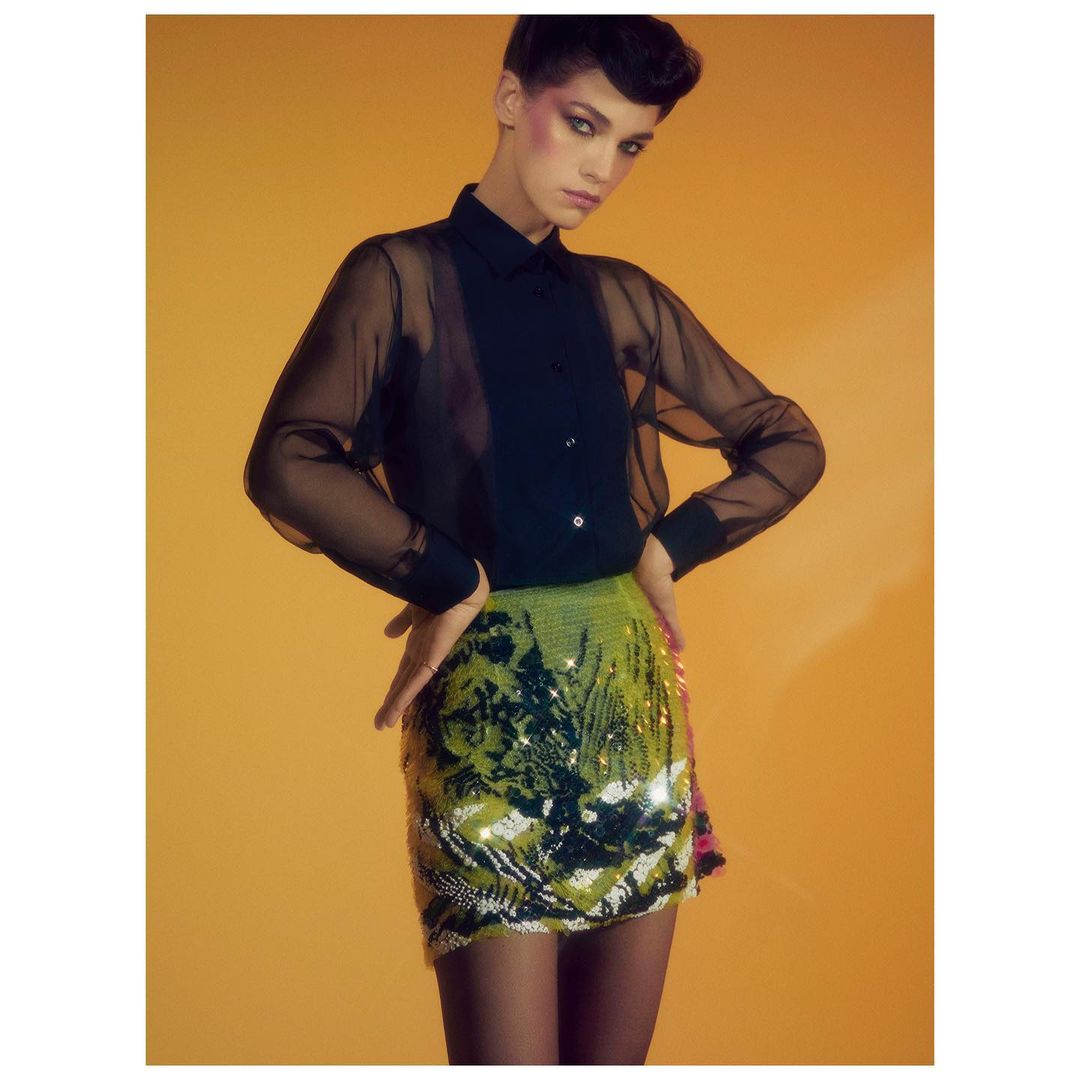 Harper’s BAZAAR Germany |  Mar. 22