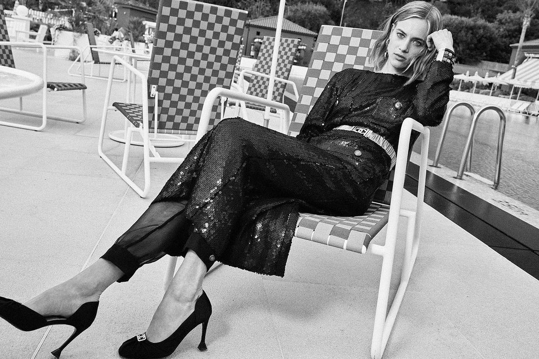 Harper’s BAZAAR Germany |  Nov. 22