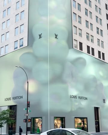 Reference X Louis Vuitton Dec. 25