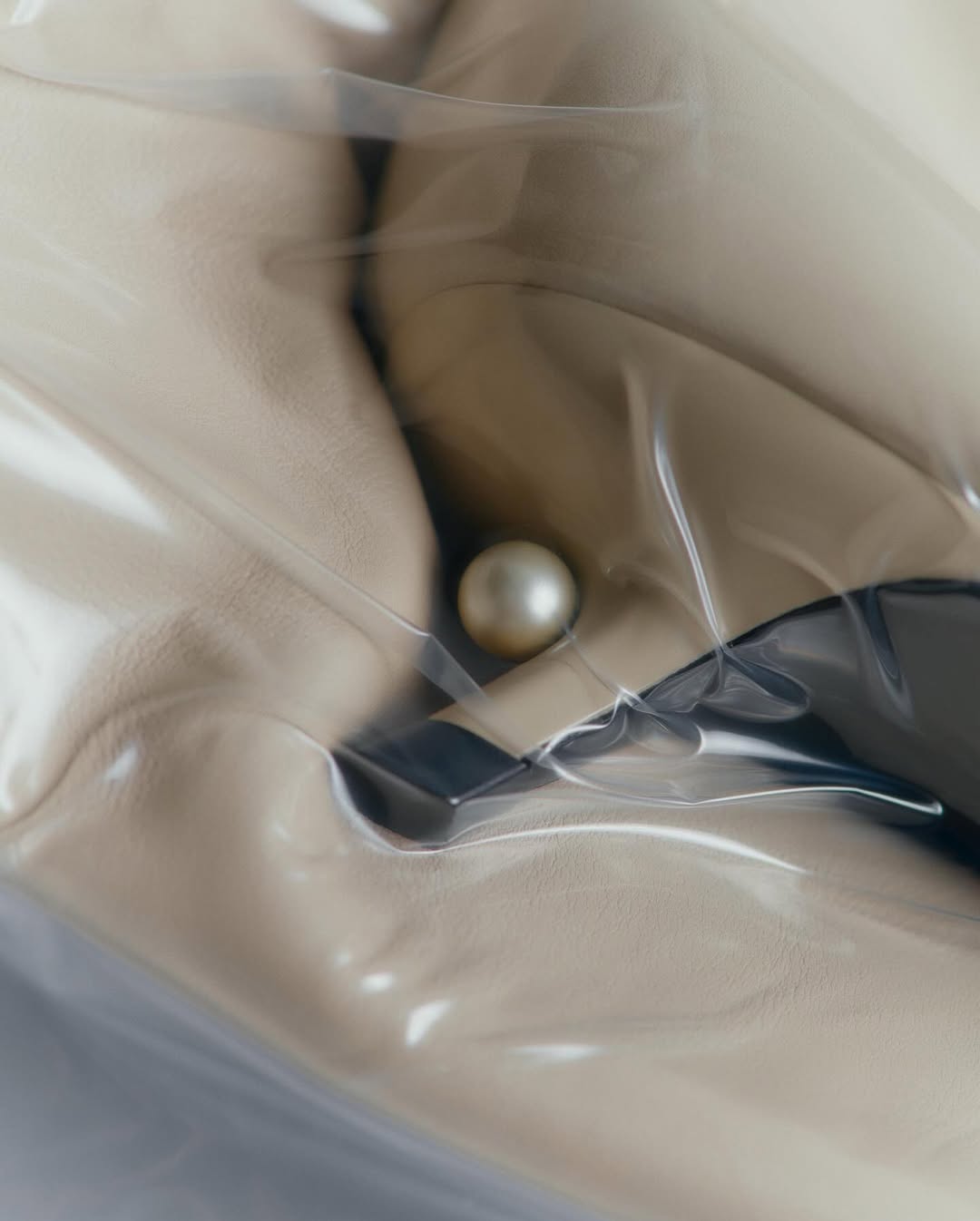 Sara Zanoni X WHATEVR MAGAZIN