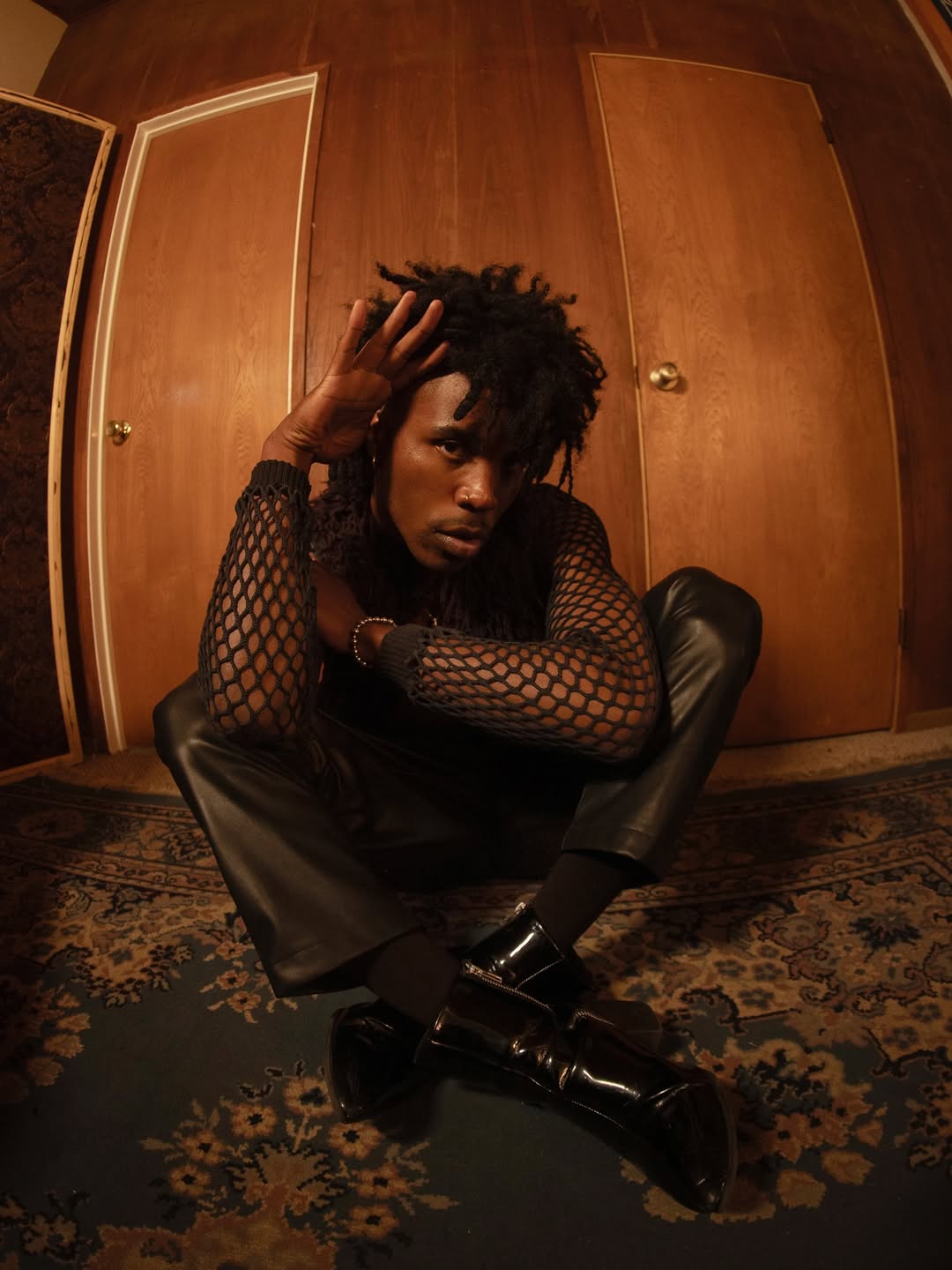 Wanda Martin X DE’WAYNE for FOXES Magazine Oct. 25