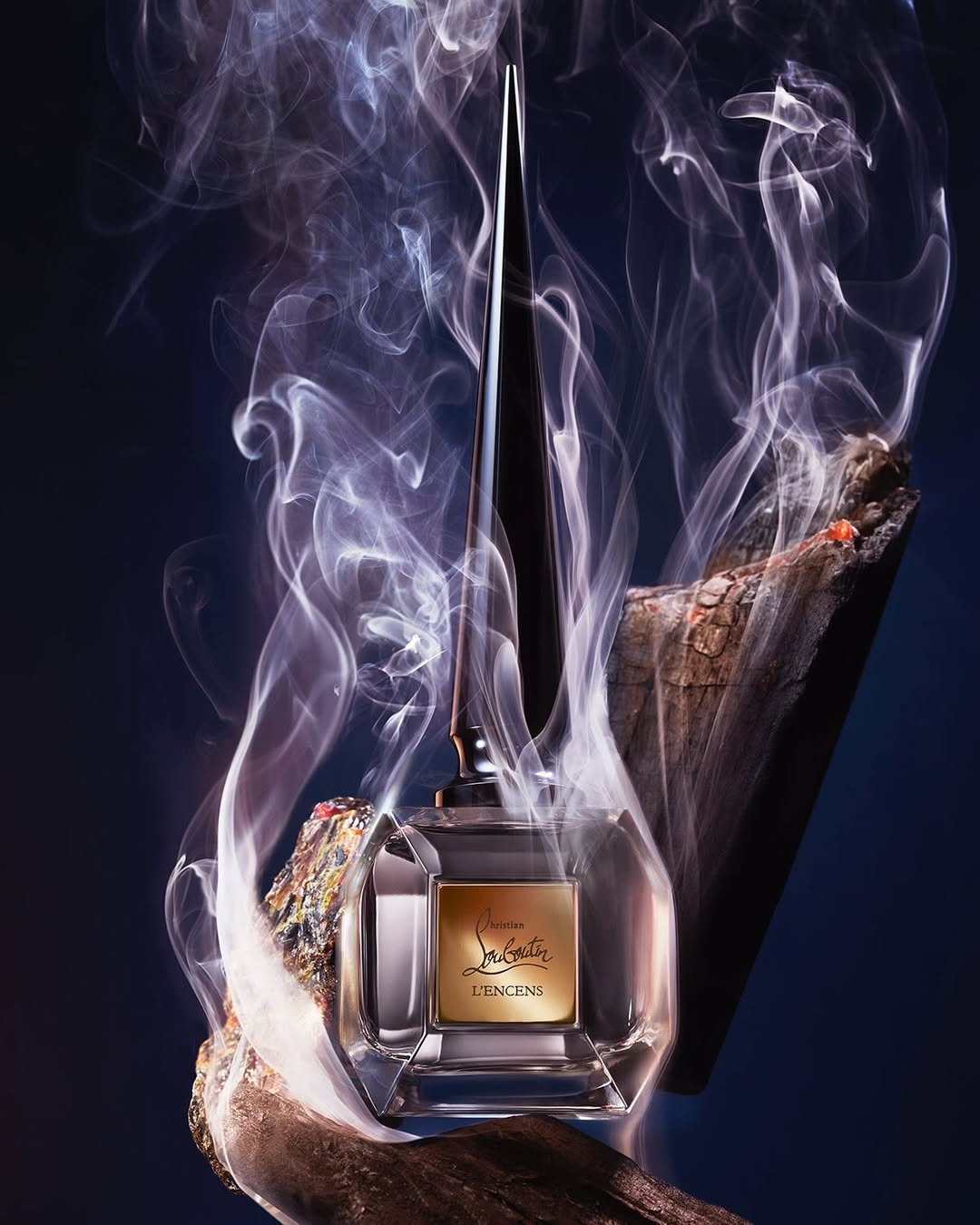 FÉTICHE @christianlouboutinbeauty 
@puig_official

#ChristianLouboutin
#LouboutinBeauty
#FeticheLouboutin