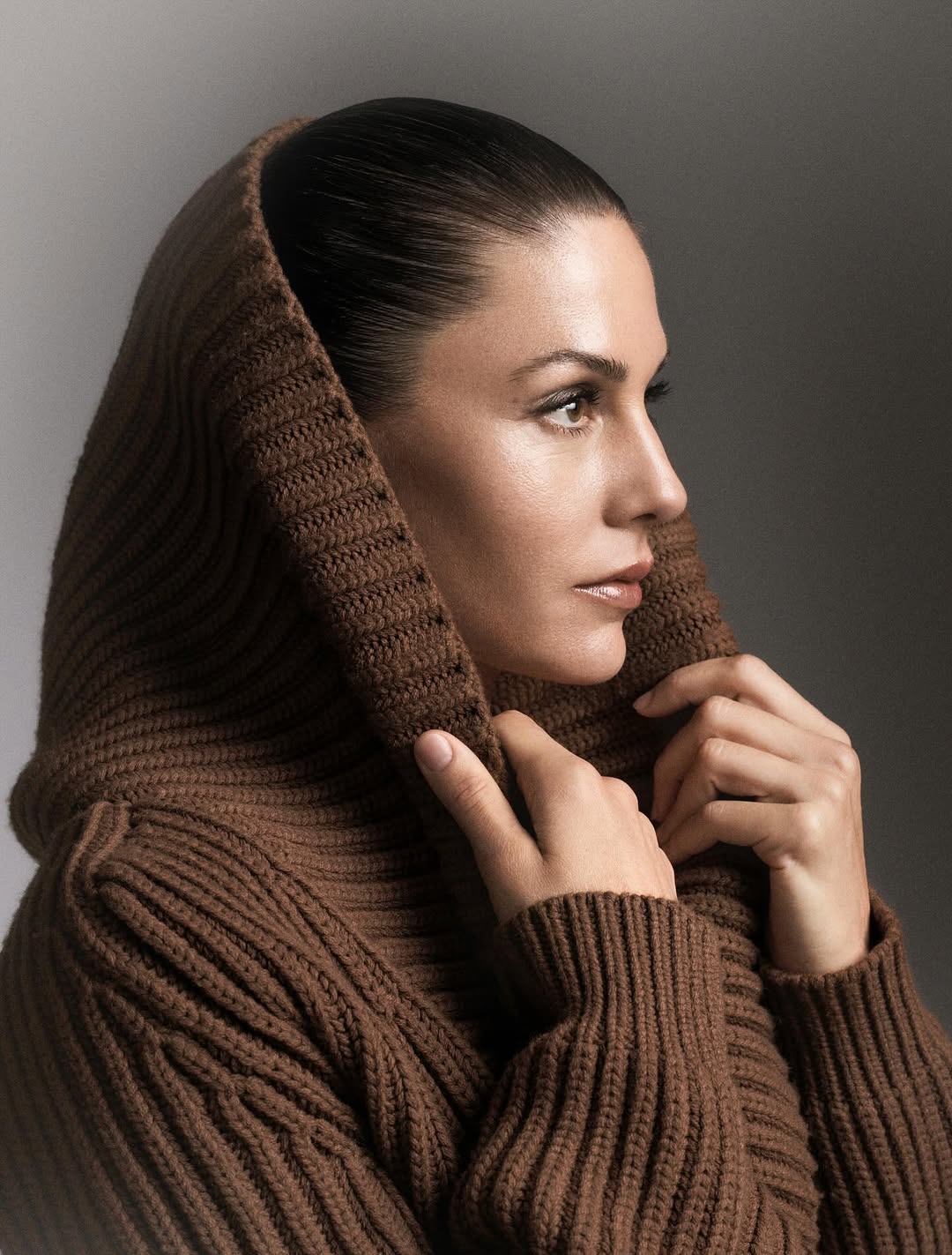 pour @galafr @natashaandrews 
Photographe – @nelsonsimoneau 
Stylisme – @alexelbim 
Make Up – @lisalegrand_makeup 
Coiffure  – @marcorsatelli 
Gala team – @norasahli @beatricethivendgrignola 
Post-production – @wearechicparis