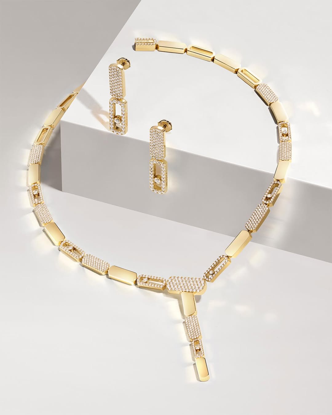 pour @Messika
Photographe — @IsabelleBonjean
Rep / @eyemadetalents

#Messika #DiamondsInMotion #HauteJewellery