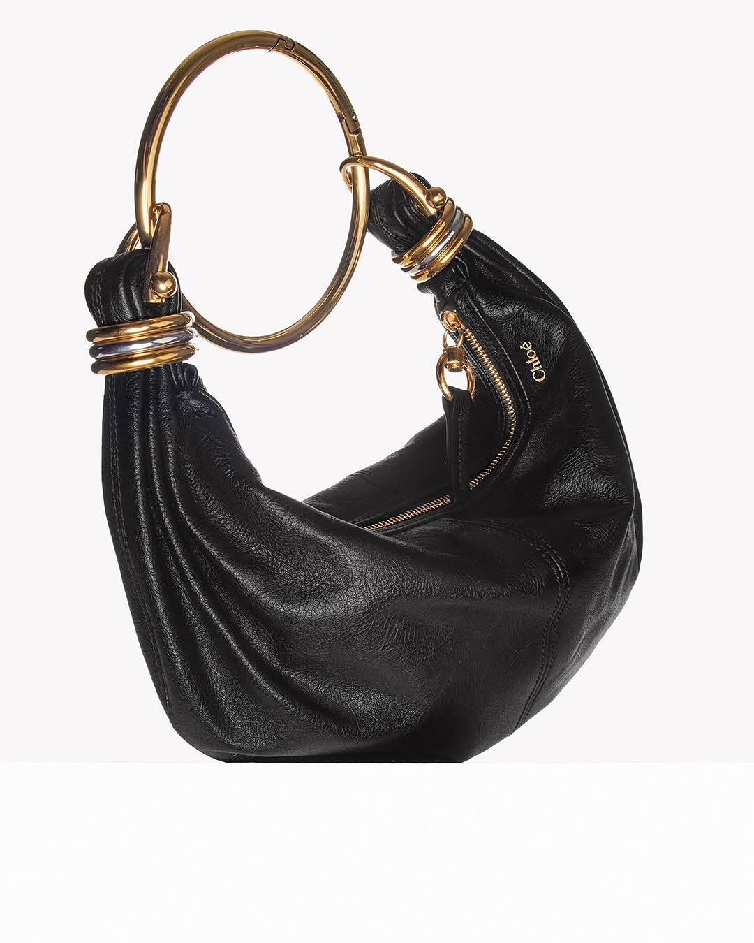 pour @Chloe • @systemmagazine
Photographe - @roberto___greco
Rep - @weare_theagent
Retouche - @wearechicparis
Editor in chief - @ThomasLenthal
Art director - @MathieuPerroud
Operations director - @SachaQuintin
Managing editor - @Veronica_Latourrette
Set design - @LuneKuipers
Digital - @Thomas_Jezequel
Assistant - @ValentinLemarch