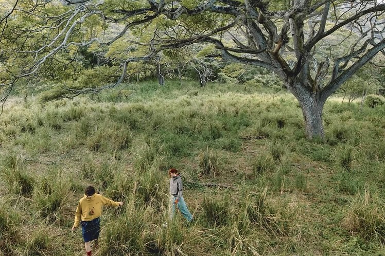 @timberland feat. @z0ehead @kristinabyerley @arthurkelso and Adol Akuei 

Photographer / Director @chrisglickman.studio
DP @robbycorral
Creative Director @drewvillani
Stylist @theemarcusallen
Hair and Makeup @levimonarch
Manicurist @leona5555
Prop Stylist @katrinchong
1st Photo Assistant @chris_parente @desmondcentro @dougfalter
1st AC @_yatta 
2nd AC @reannasea
DIT Rob Dionne
Local Production @fxgrouphawaii
Post Production @purple_martin_studio
Produced by COUNSEL

Thanks to @mollycollins603