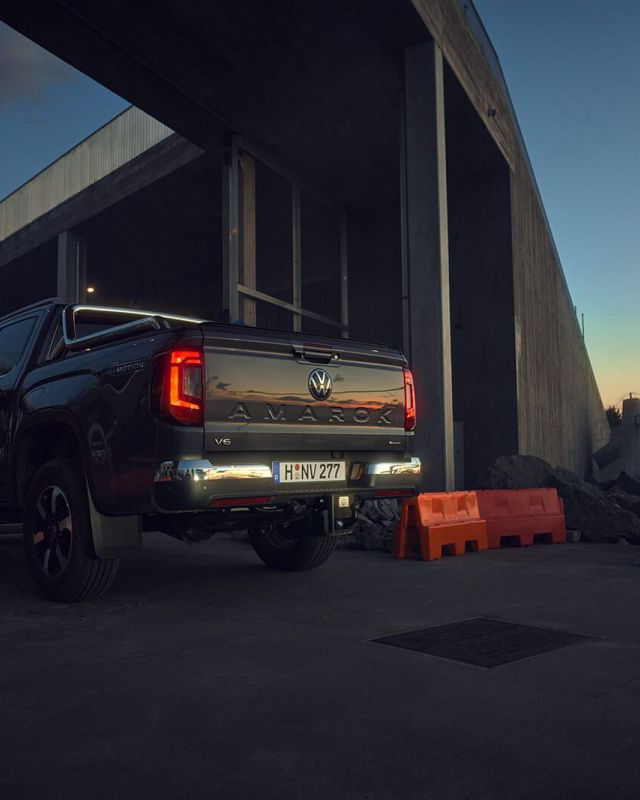 Julia Marie Werner X Volkswagen Nutzfahrzeuge Jan. 26