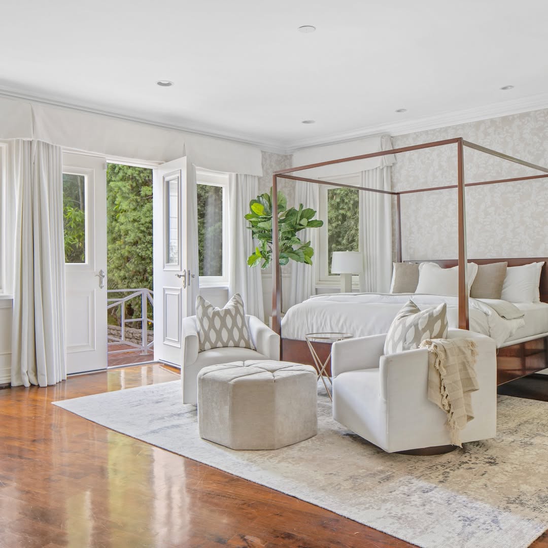 Classic Beverly Hills Mansion \"The Sidney\...