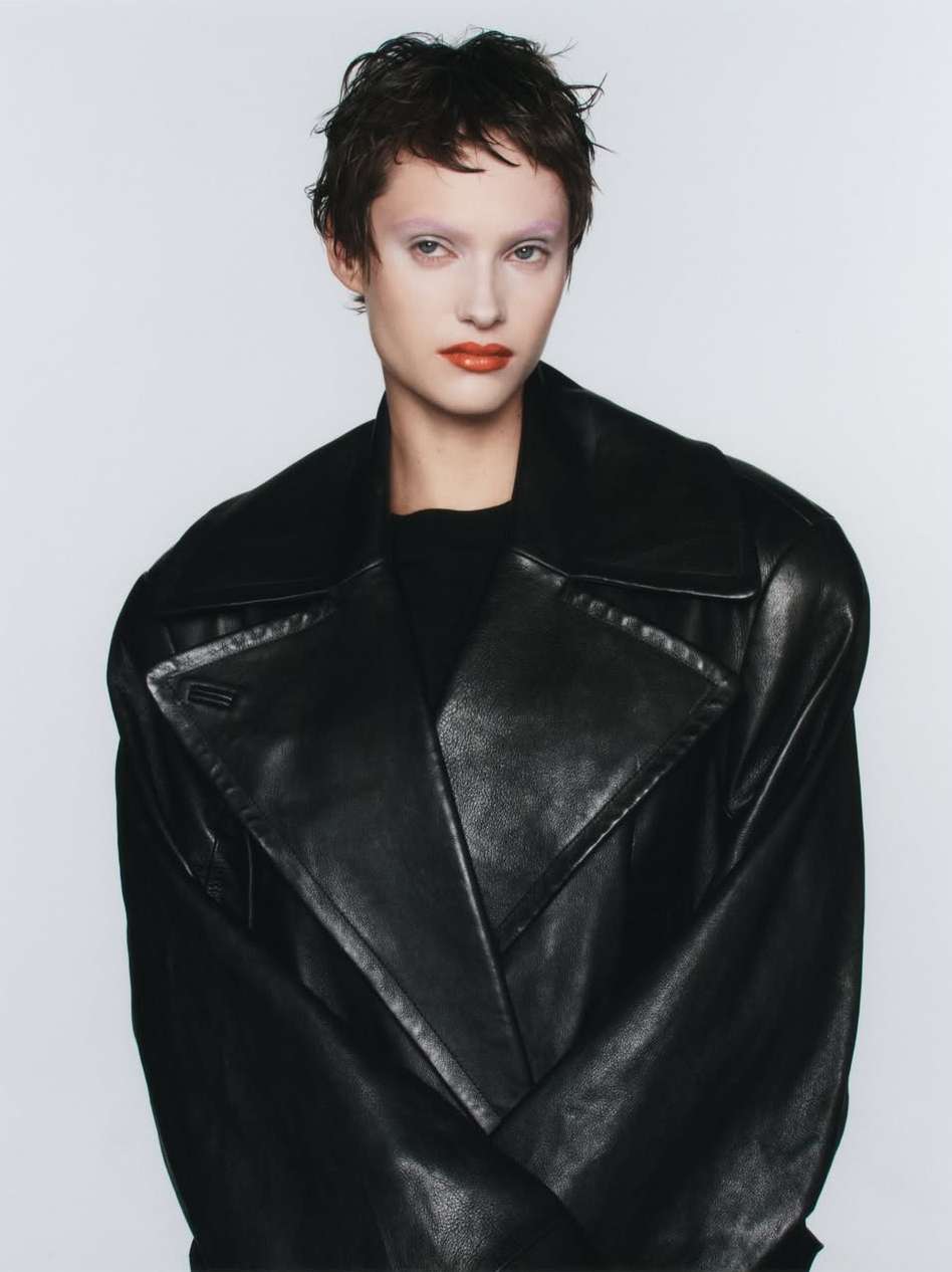 Andrew Vowles X Revue Dec. 25